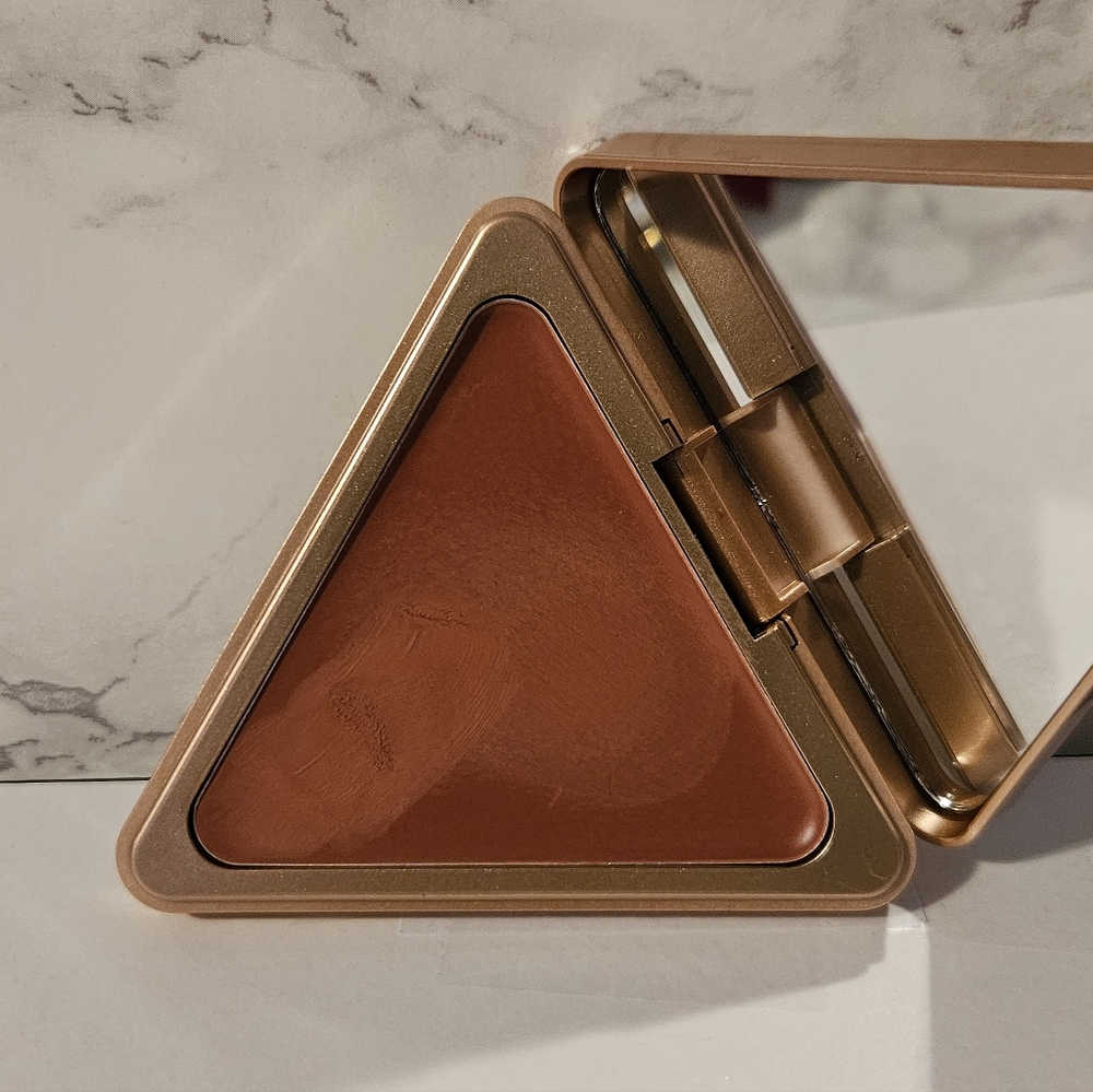 LYS Cream Blush